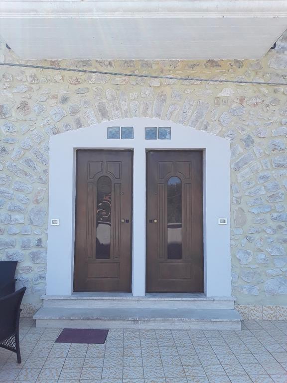 B&B La Taverna Campodimele Exterior photo
